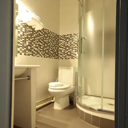 Des Arts, Artisanal Et Independant Hotel 2*