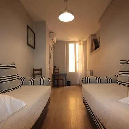 Hotel Des Arts, Artisanal Et Independant 2*
