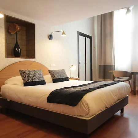 Hotel Des Arts, Artisanal Et Independant 2*
