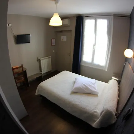 Des Arts, Artisanal Et Independant فندق