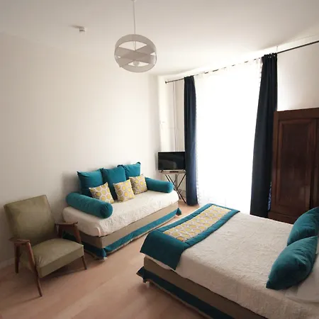 Des Arts, Artisanal Et Independant فندق 2*