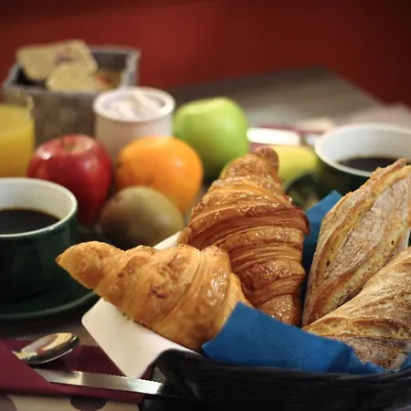 Des Arts, Artisanal Et Independant فندق