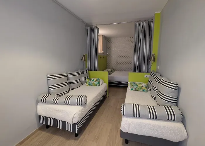 Des Arts, Artisanal Et Independant