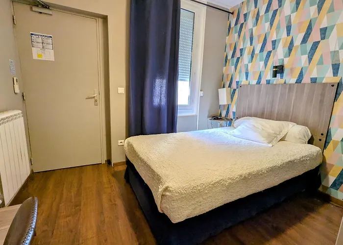 Des Arts, Artisanal Et Independant Szálloda 2*