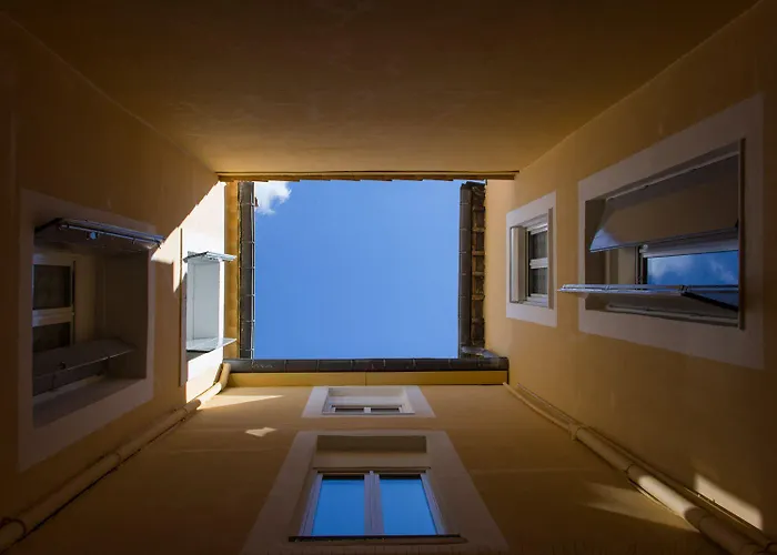 Des Arts, Artisanal Et Independant Szálloda