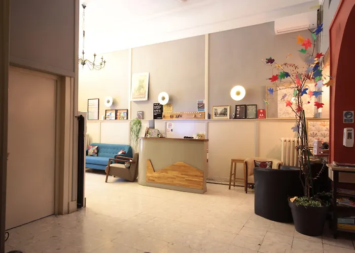 Des Arts, Artisanal Et Independant 2* Montpellier