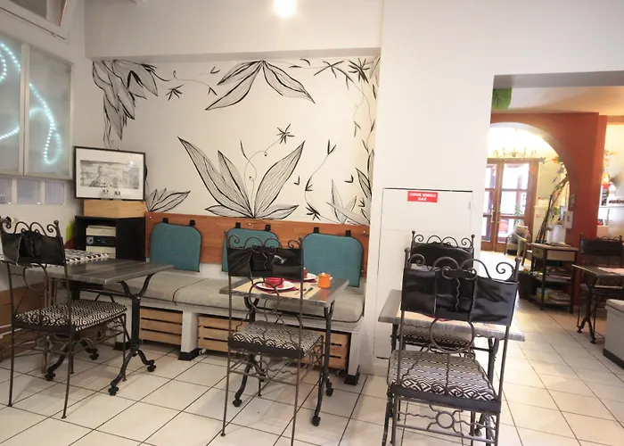 Des Arts, Artisanal Et Independant 2* Montpellier